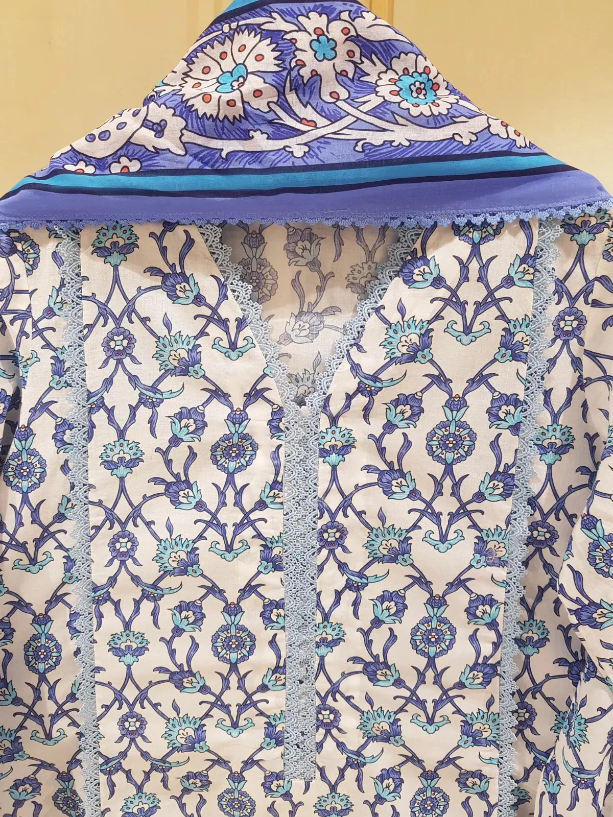 Agha Noor White & Blue Pure Pima Cotton Lawn 3-Piece Suit