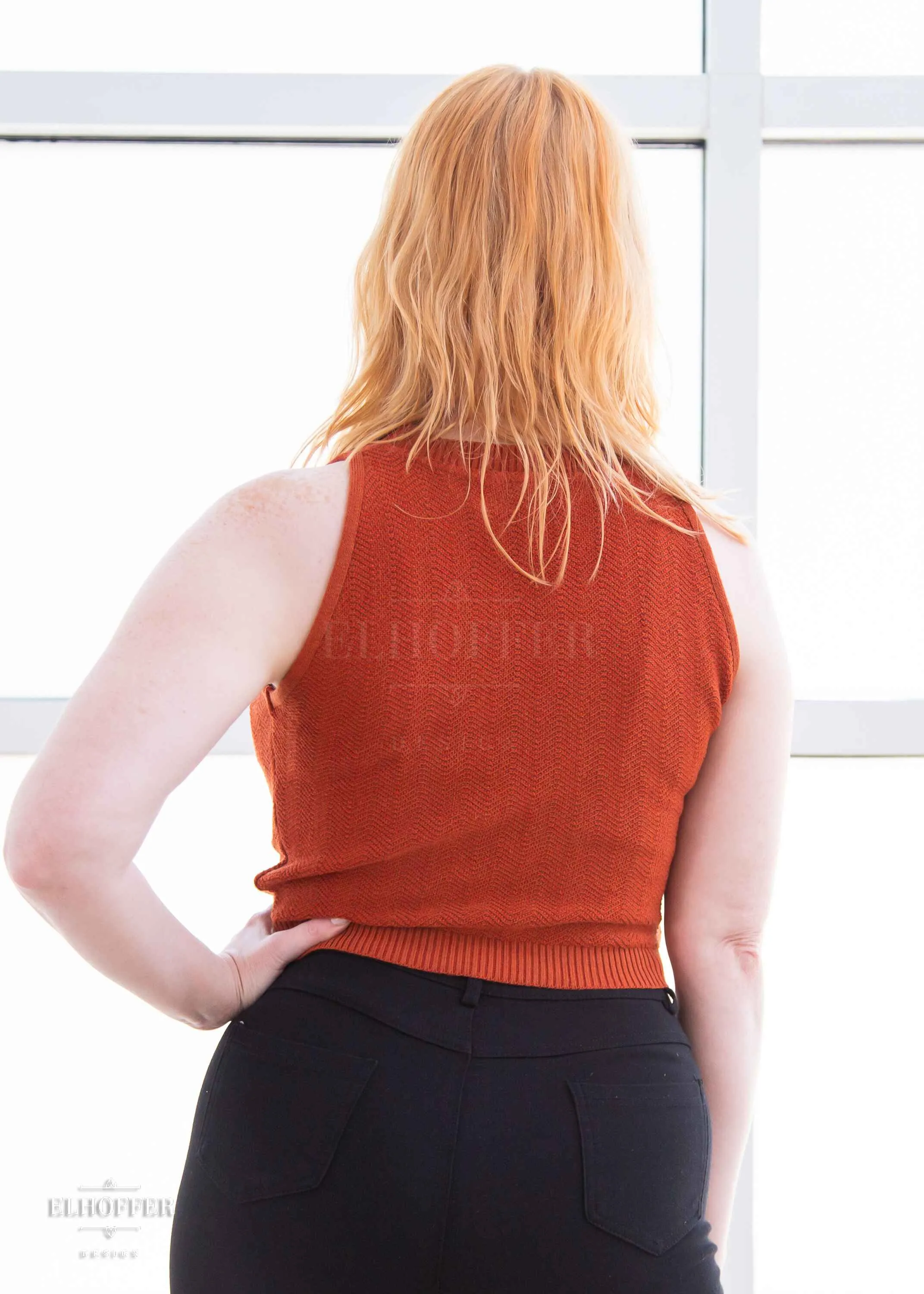 Essential Susan Crop Top - Dark Rust