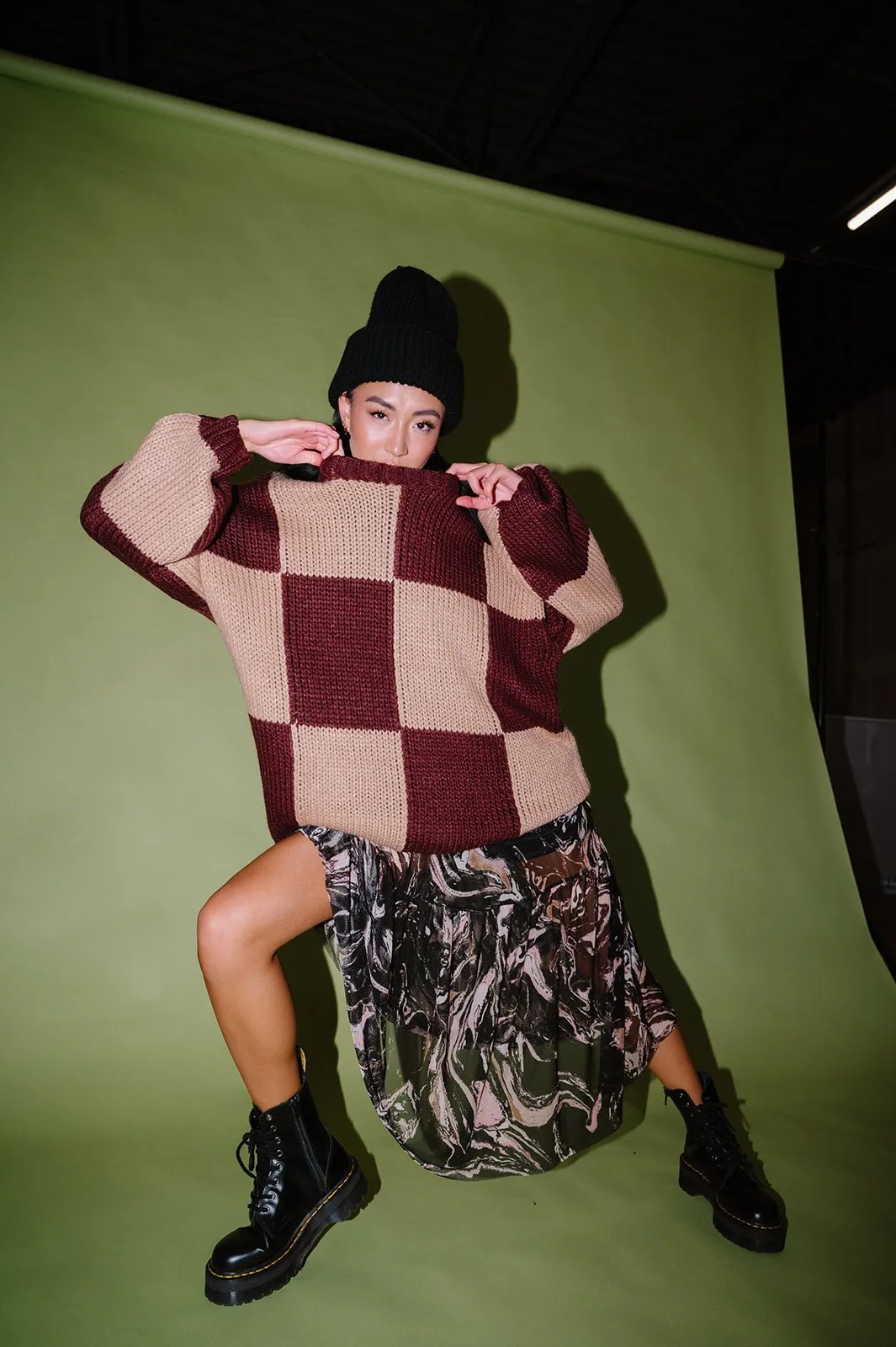 Rue Oversized Checkerboard Knit in Tan/Brown